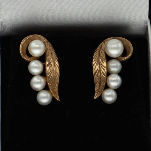 9ct Gold Mikimoto Cultured Pearl Earrings image-2