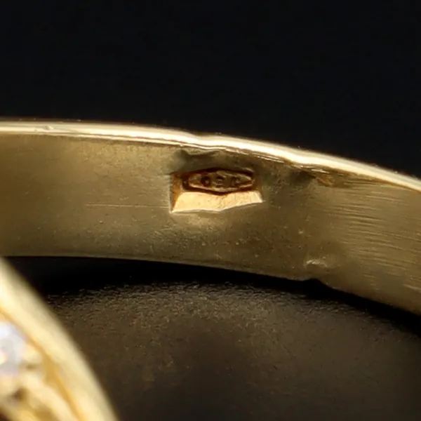 18ct Gold Multi Diamond Ring