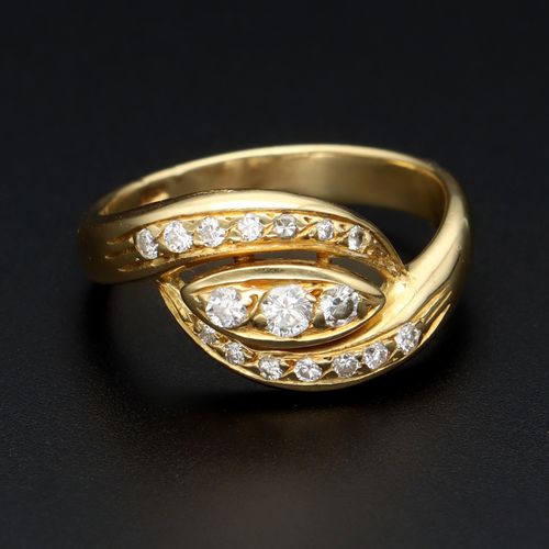 18ct Gold Multi Diamond Ring image-2