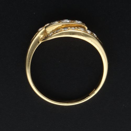 18ct Gold Multi Diamond Ring image-6