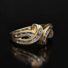 Gold Diamond Ring