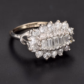 Antique 18ct White Gold Diamond Cluster Ring