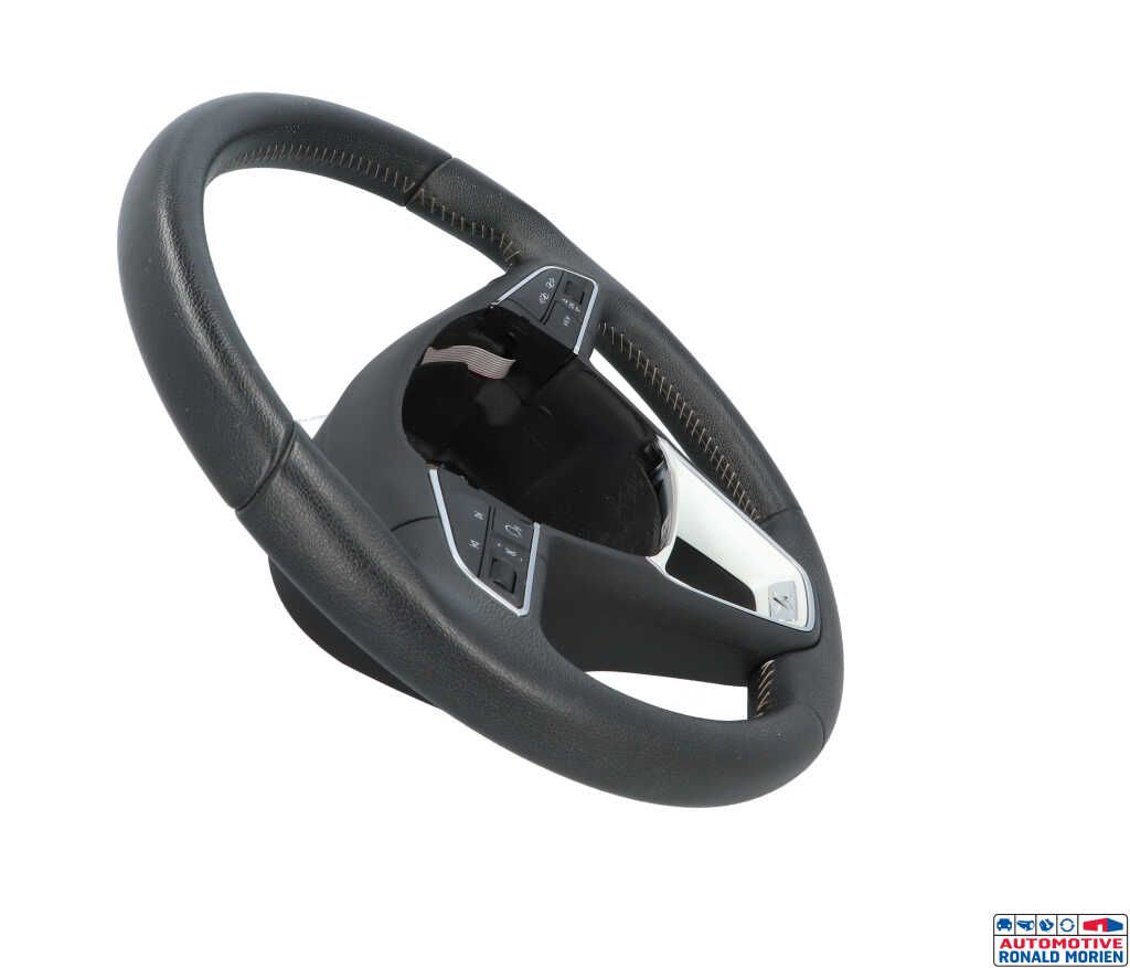 Used Steering wheel Seat Arona (KJX) 1.0 TSI 12V Price € 125,00 Margin scheme offered by Automaterialen Ronald Morien B.V.
