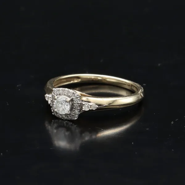 9ct Gold Diamond Cluster Ring