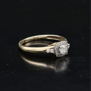 9ct Gold Diamond Cluster Ring
