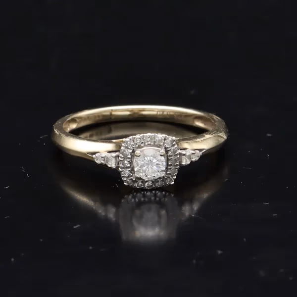 9ct Gold Diamond Cluster Ring