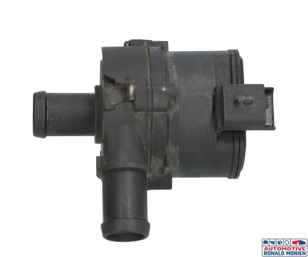 Used Additional water pump Opel Movano 2.3 CDTi 16V FWD Price € 25,00 Inclusive VAT offered by Automaterialen Ronald Morien B.V.