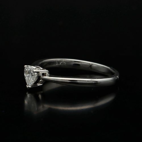 18ct White Gold Heart Shaped Diamond Ring image-3