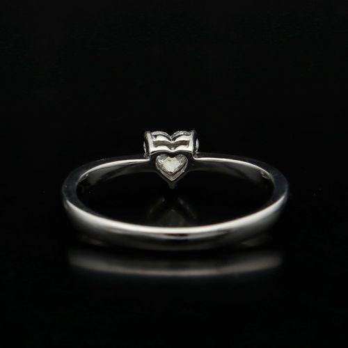 18ct White Gold Heart Shaped Diamond Ring image-4