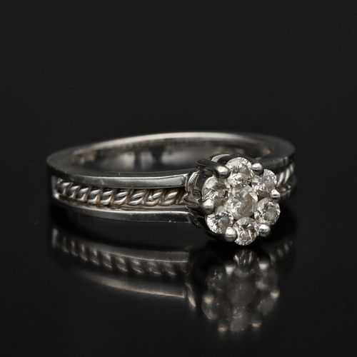14ct White Gold Diamond Ring image-1
