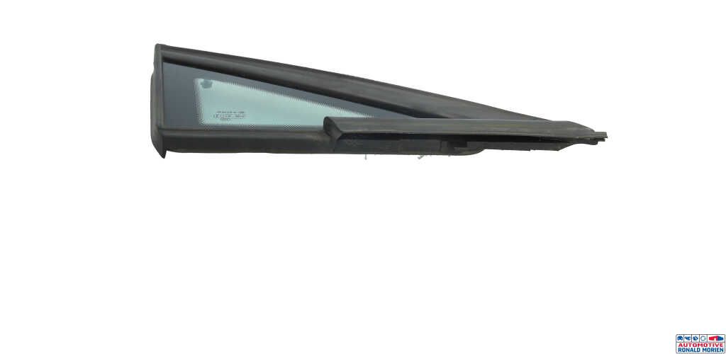 Gebrauchte Dreieckfenster rechts vorne Seat Ibiza IV (6J5) 1.2 TSI Preis € 29,00 Margenregelung angeboten von Automaterialen Ronald Morien B.V.