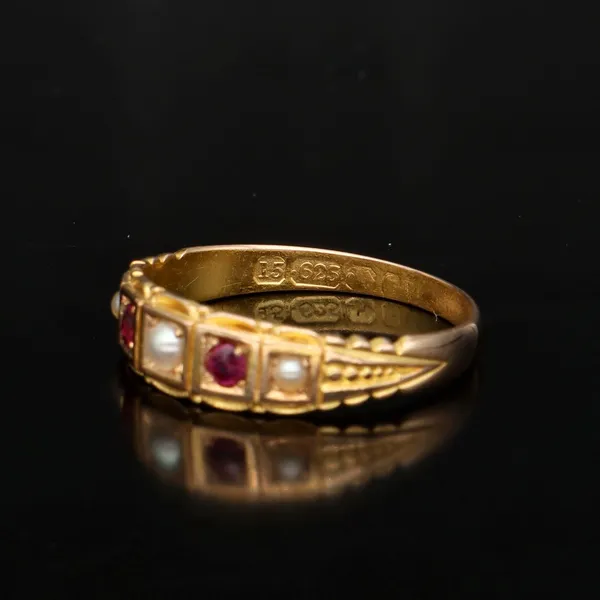 Victorian 15ct Gold Ruby and Pearl Ring