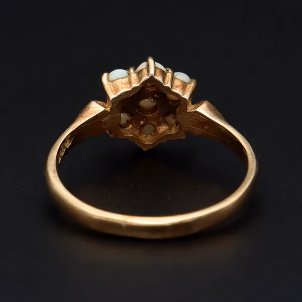 Retro Vintage Gold Opal Ring. London 1979