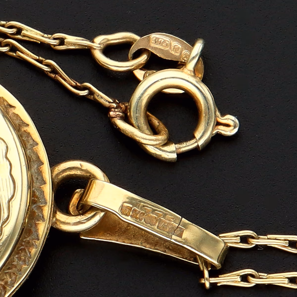 9ct Gold Locket