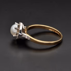 18ct Gold Pearl and Brilliant Cut Diamond Ring