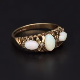 Retro Vintage Gold Opal Diamond ring