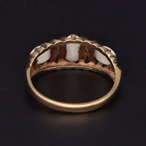 Retro Vintage Gold Opal Diamond ring