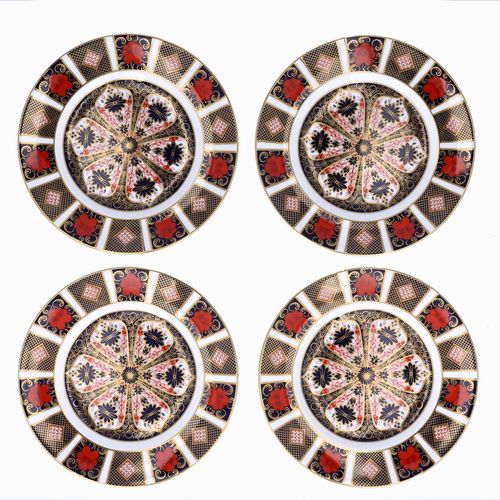 Set of Four Royal Crown Derby Imari Side Plates image-1