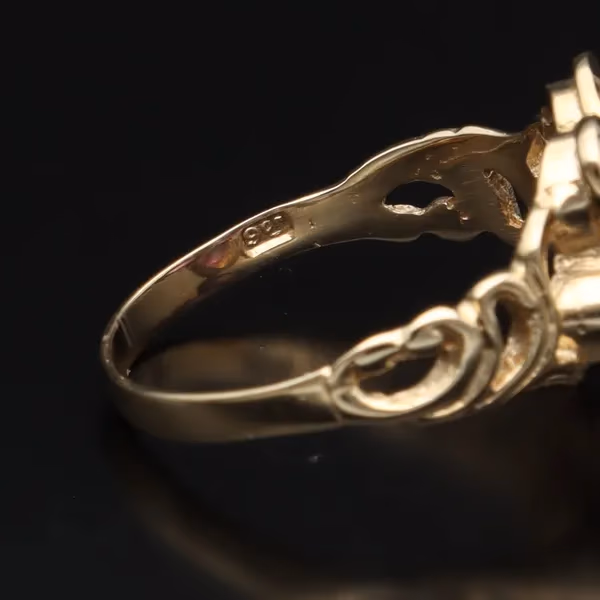 9ct Gold Amethyst Diamond Flower Ring