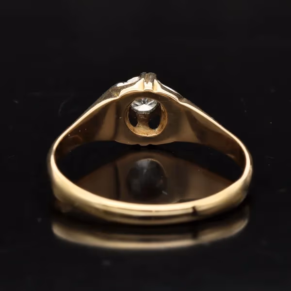 Large 18ct Gold 0.25ct Diamond Ring