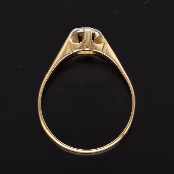 Large 18ct Gold 0.25ct Diamond Ring