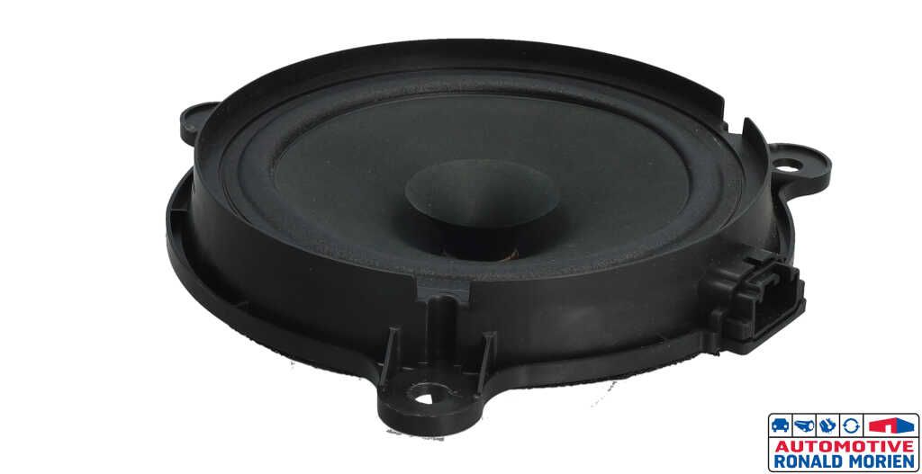 Used Speaker Mazda 3 (BM/BN) 2.0 SkyActiv-G 120 16V Price € 19,00 Margin scheme offered by Automaterialen Ronald Morien B.V.