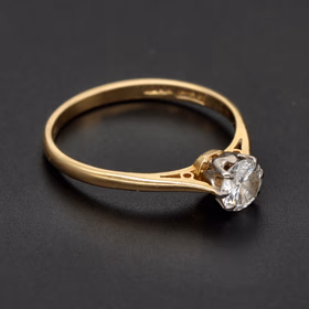 18ct Gold Solitaire Diamond Ring