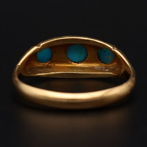 18ct Gold Turquoise and Diamond Ring image-5