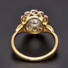 Vintage-Style Daisy Diamond Ring