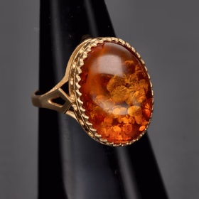 9ct Gold Amber Ring