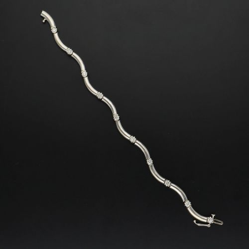 14ct Gold Diamond Bracelet image-1