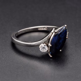 Vintage White Gold Sapphire & Diamond Ring