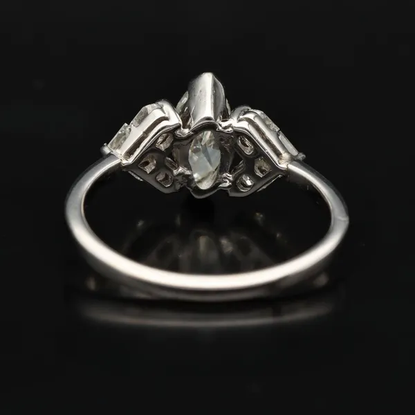 18ct White Gold Diamond Ring