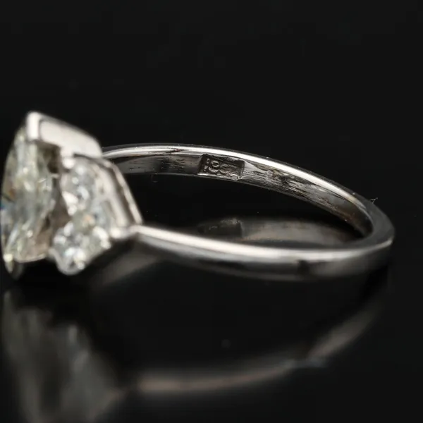 18ct White Gold Diamond Ring