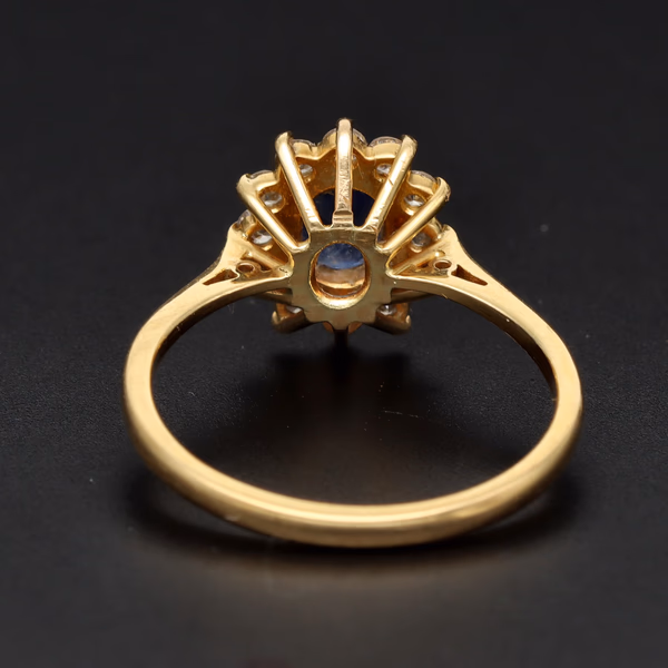 Vintage 18ct Gold Diamond & Sapphire Ring