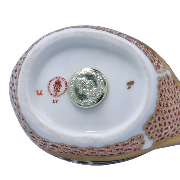 Boxed Royal Crown Derby Chicken Paperweight
