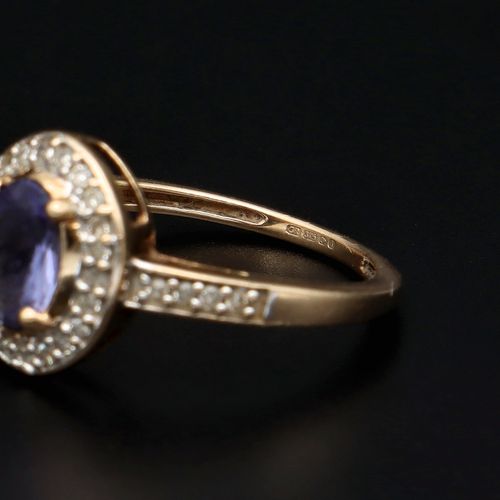 9ct Gold Tanzanite and Diamond Ring image-5