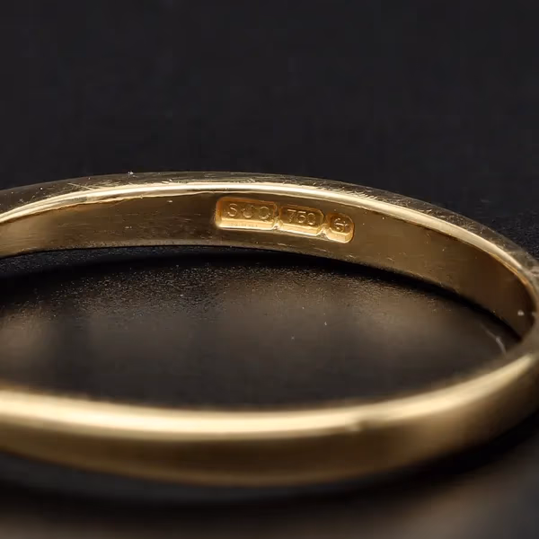 18ct Yellow Gold Emerald & Diamond Five-Stone Ring