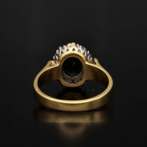 Vintage 18ct Gold Diamond and Sapphire Ring image-4