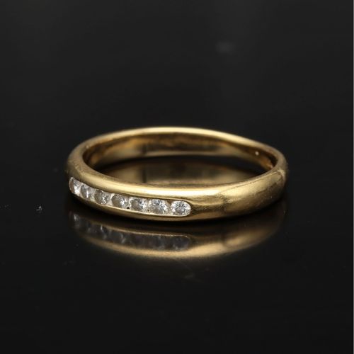 18ct Yellow Gold and Diamond Eternity Ring image-3