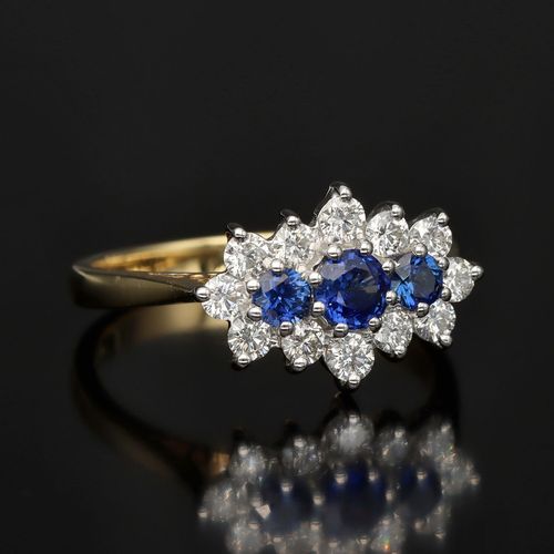 18ct Gold Diamond and Sapphire Ring image-1