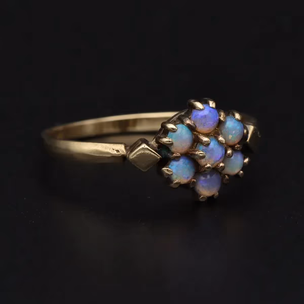 9ct Gold Opal Ring