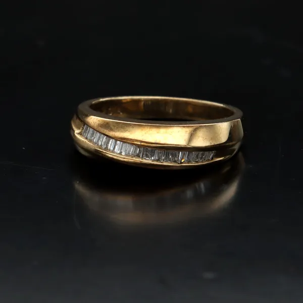 9ct Yellow Gold Diamond Ring