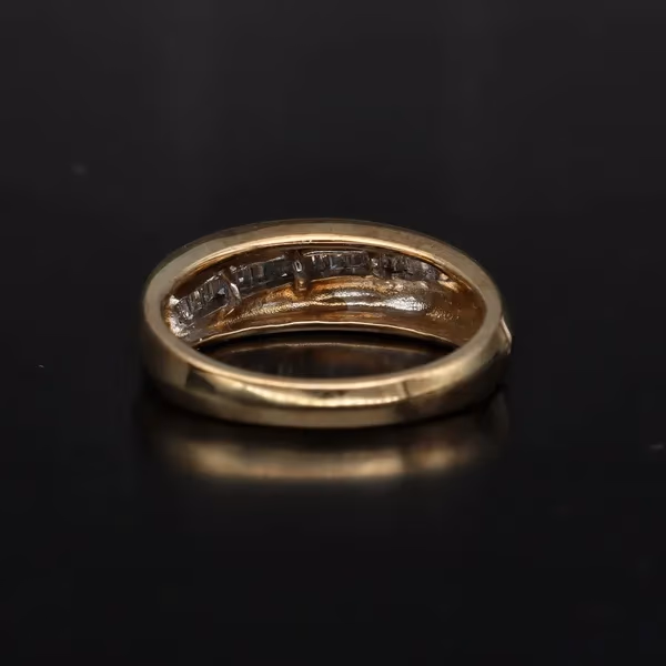 9ct Yellow Gold Diamond Ring