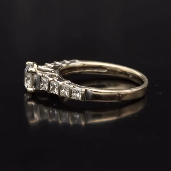 18ct Yellow Gold Diamond Solitaire Ring