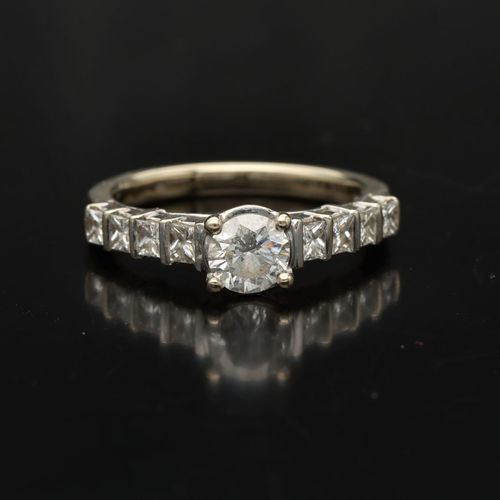 18ct Yellow Gold Diamond Solitaire Ring image-2