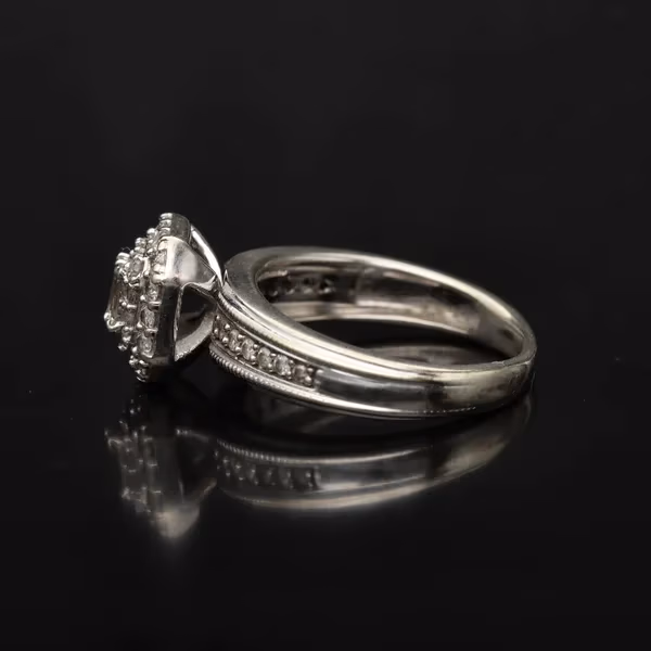 9ct Gold Vari Cut Diamond Ring. Small Size