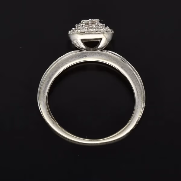 9ct Gold Vari Cut Diamond Ring. Small Size