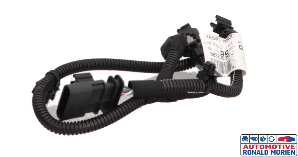 Used Wiring harness Peugeot 208 II (UB/UH/UP) e-208 Price € 25,00 Inclusive VAT offered by Automaterialen Ronald Morien B.V.