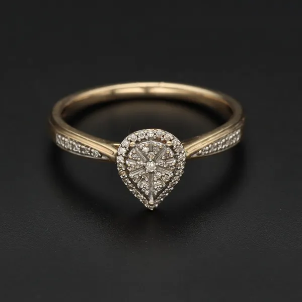 9ct Yellow Gold Diamond Cluster Ring